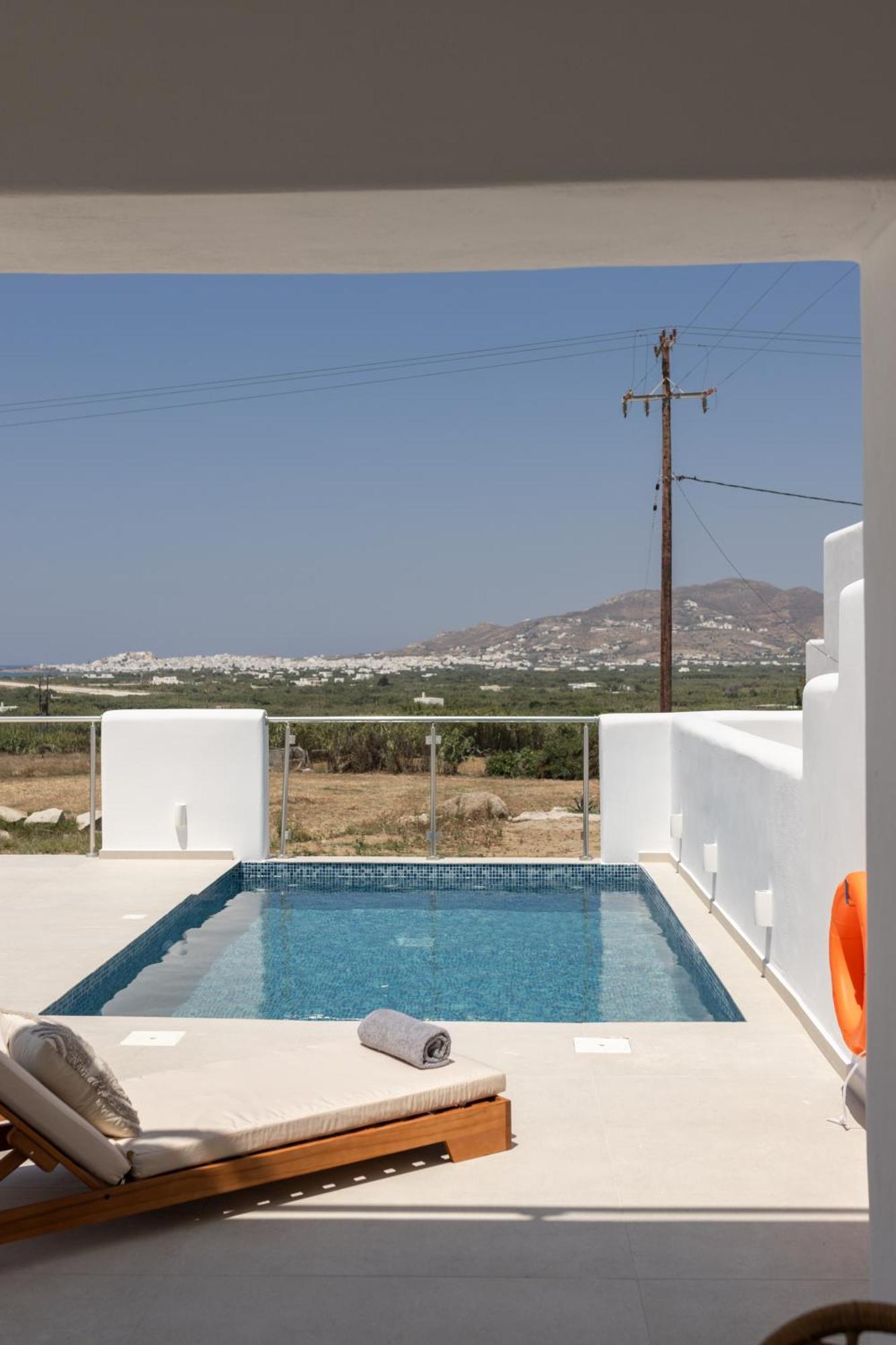 Aeron Villas And Suites Naxos Agia Anna  Exterior foto